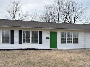 1528 Andrews Dr, Cahokia, IL 62206