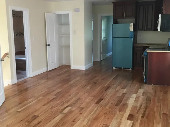 14518 230th St, Springfield Gardens, NY 11413