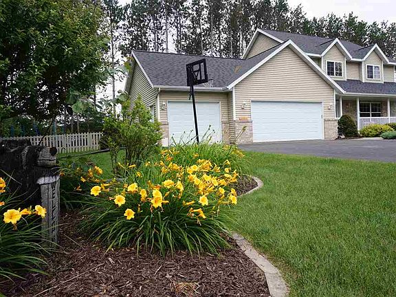 3rd image of 2285 Meadowood Dr