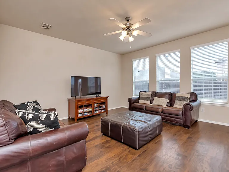 332 Mystic River Trl — Photo 6