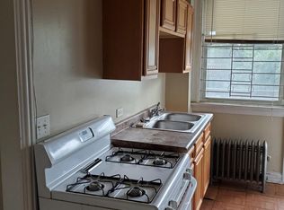 617 E Marquette Rd #2, Chicago, IL 60637