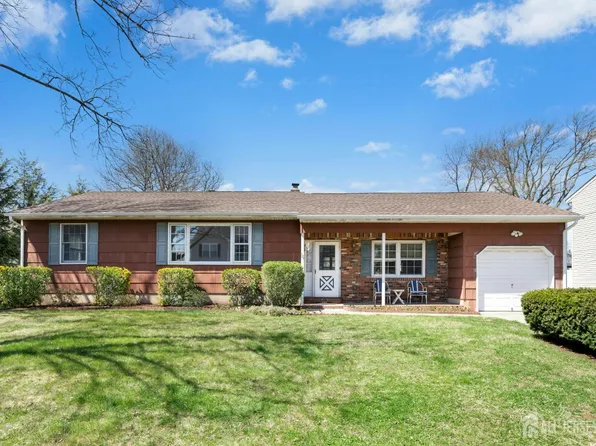 181 Demorest Ave, Avenel, NJ 07001