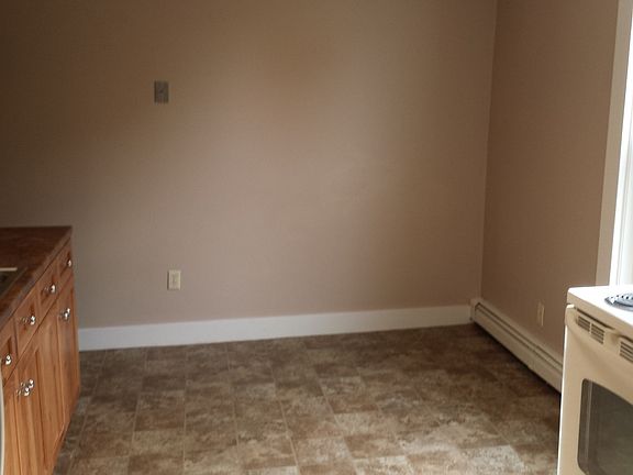 Updated Eat-in Kitchen