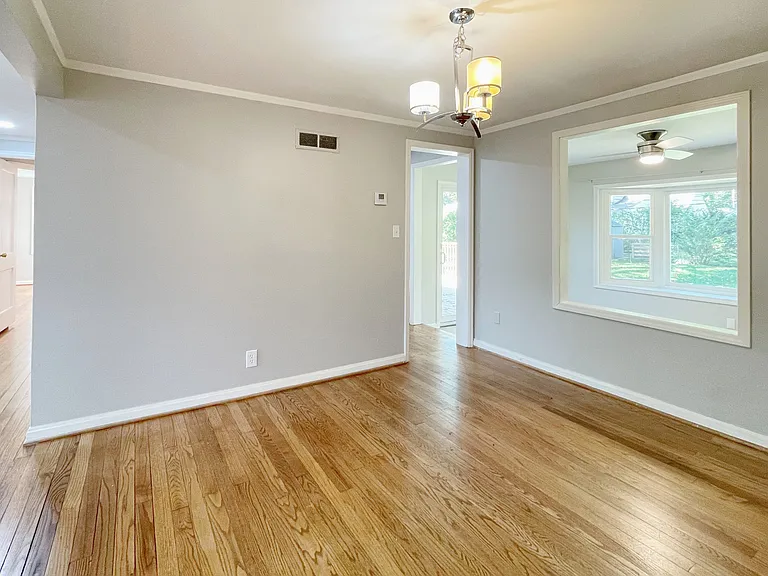7318 Rosewood St — Photo 8
