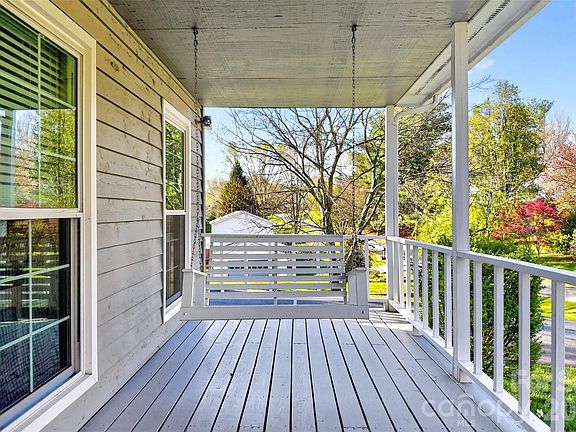 4th image of 102 Charles Ridge Rd