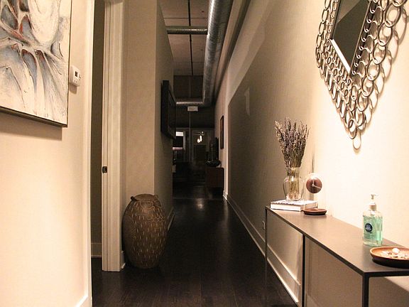 3rd image of 1800 W Grace St APT 319
