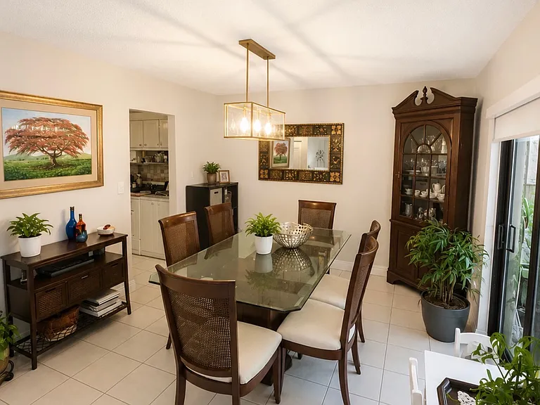 11013 SW 113th Pl — Photo 15