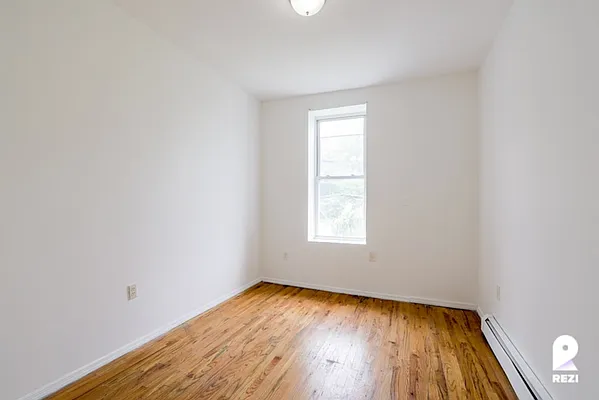 Rented by REZI | media 6