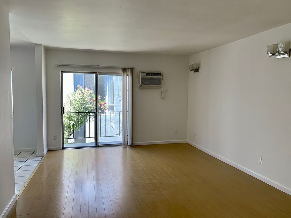 1st image of 3731 Jasmine Ave APT 6