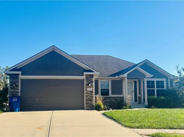 205 NE Hanna Ct, Grain Valley, MO 64029