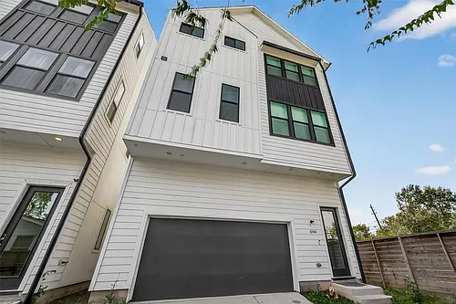 6744 Del Rio St Photo 1