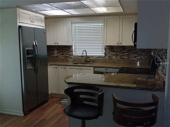 3rd image of 770 63rd Ave N