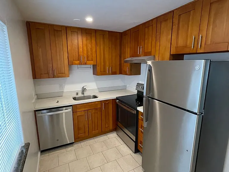 1415 South B Street — Photo 1