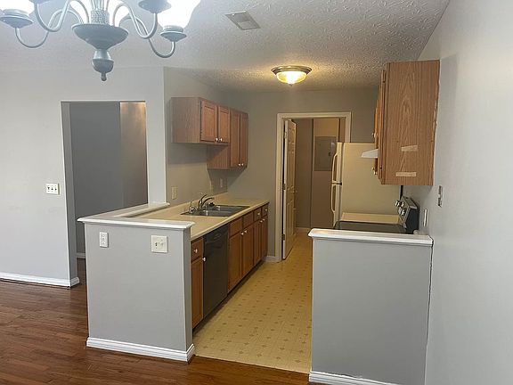 3rd image of 10608 Christa Ct Unit 6