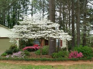 991 Orchard Mill Ln, Lawrenceville, GA 30043