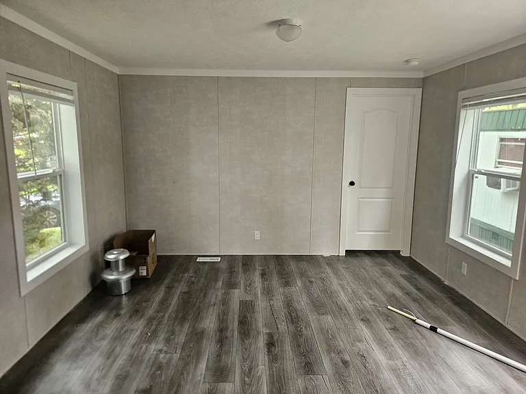 37 Shell Dr — Photo 3