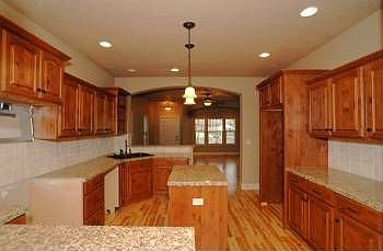 2nd image of 3901 Rose Hill St