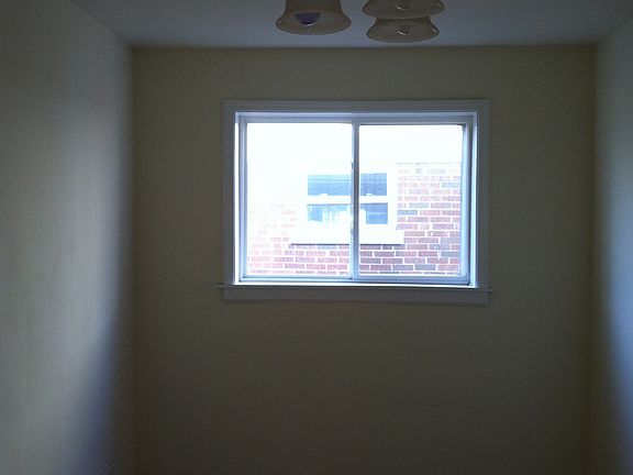 5th image of 739 Garfield St APT 2