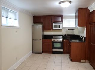 3520 W Pl NW, Washington, DC 20007