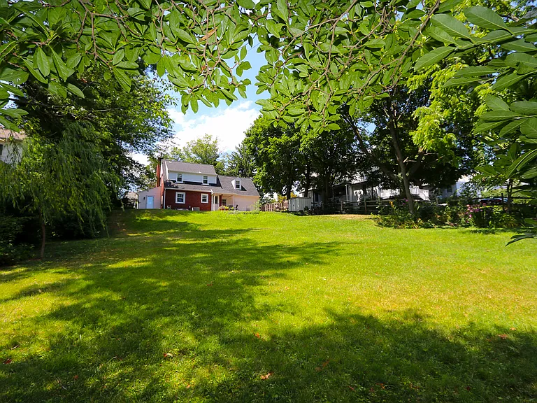 2411 Huntingdon Pike — Photo 36