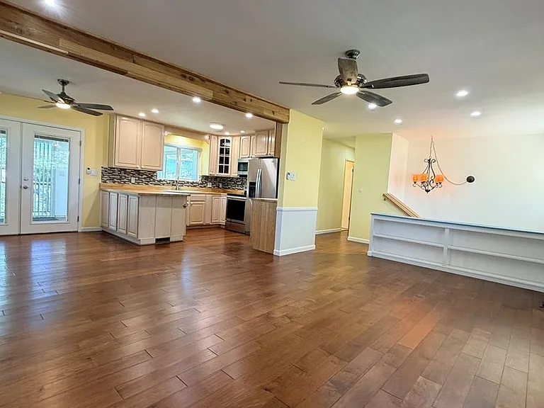 2245 Sandia Dr — Photo 4