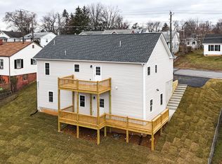 127 S Waverly St, Staunton, VA 24401