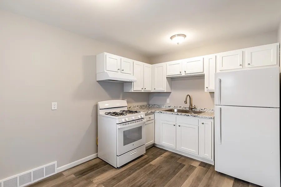 2 bed, 750 sqft, $950 — Photo 3