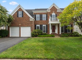 43331 Hollybank Pl, Chantilly, VA 20152