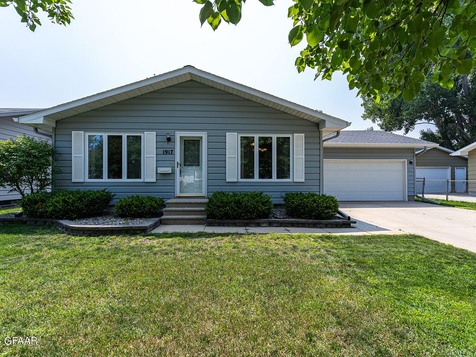 1917 22nd Ave S, Grand Forks, ND 58201 Zillow