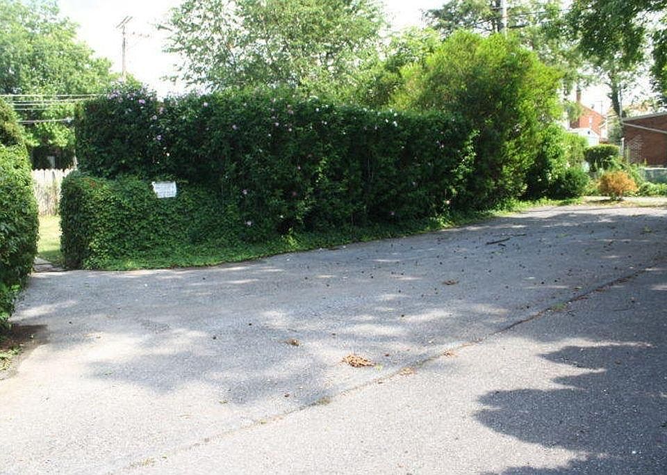 Off-street parking for 408R
