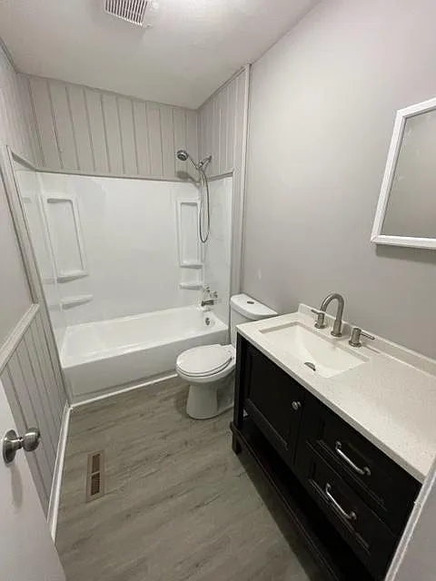 3 bed, 1.5 bath, 1098 sqft, $1,600 — Photo 3
