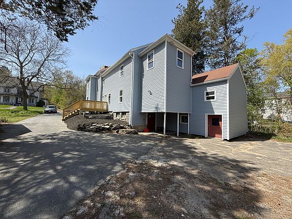 4th image of 32 Main St