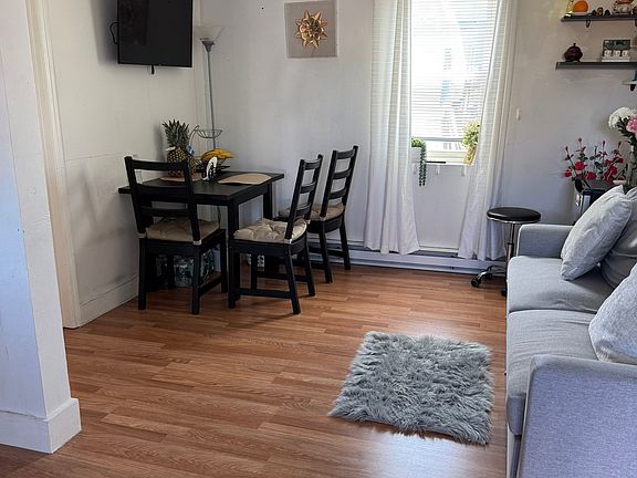 2nd image of 7 Durant Street