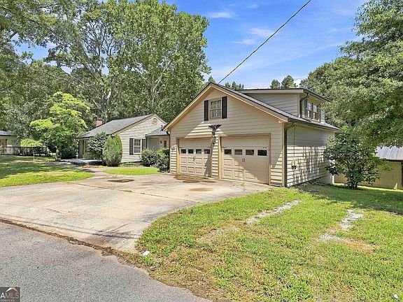 2nd image of 458 Mehaffey Dr