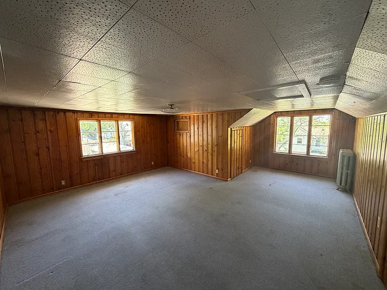 115 E 8th St #2 — Photo 8