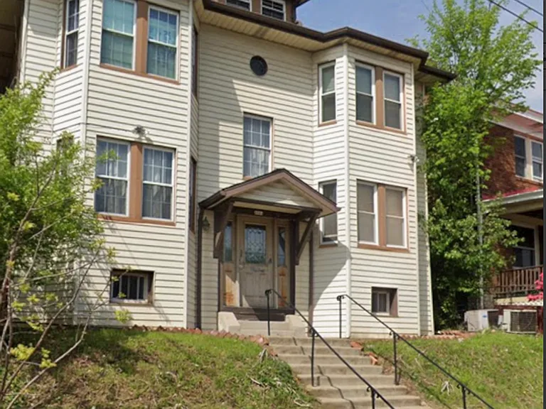 2824 Clermont Ave — Photo 1
