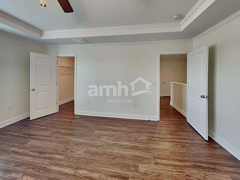 4540 Reisswood Loop — Photo 10