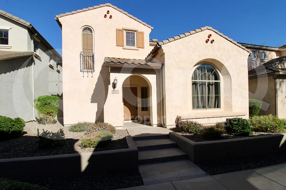 2 bed, 2.5 bath, 1307 sqft, $1,895 — Photo 2