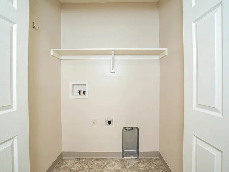 5 Avalon Ct #A-4 — Photo 9