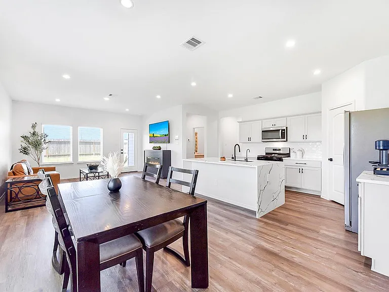 24222 Sandstone Valley Ln — Photo 13