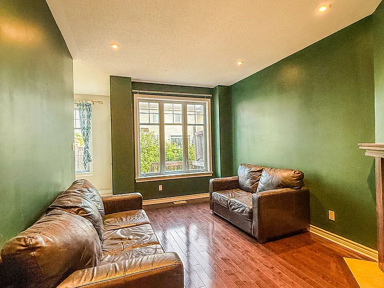 92 Selhurst Ave — Photo 7