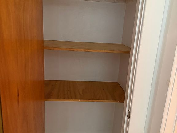 5th image of 15 Rill St Floor 1