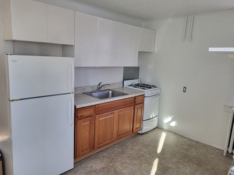 1st image of 113 N Church St #0