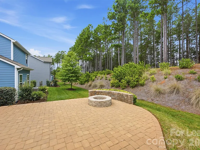 21216 Sanctuary Dr — Photo 28