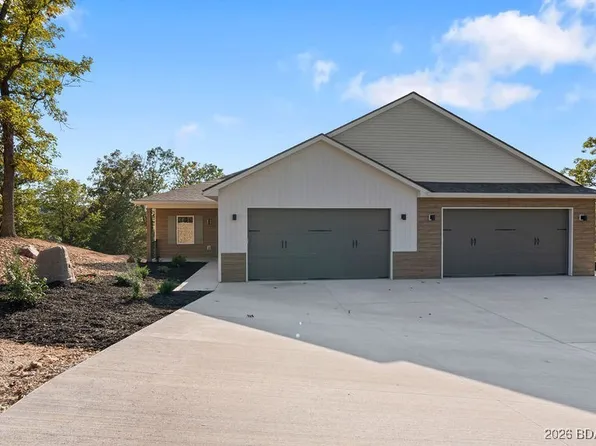 420 Outer Dr, Lake Ozark, MO 65049