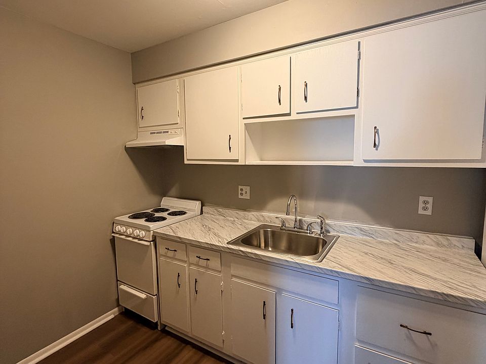 1st image of 156 Bull Hill Ln #2-9