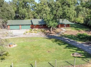 3915 Maple Ln, Loomis, CA 95650