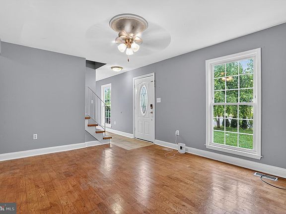 4th image of 5815 Riverside Dr