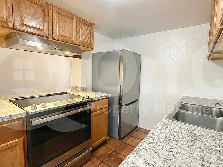 4604 E Riverside St — Photo 3