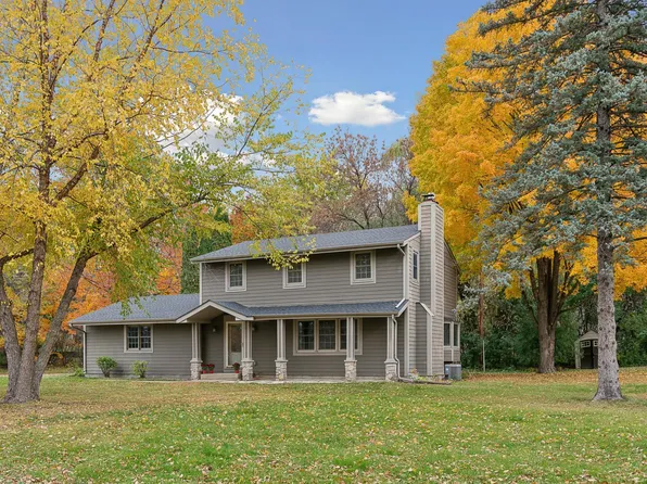 6115 Club Valley Rd, Shorewood, MN 55331